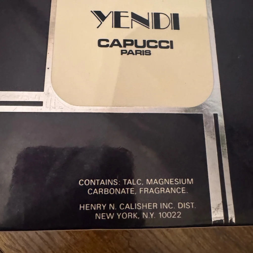 Yendi Capucci‎ Paris Bath Powder 6oz Vintage 1970s Puff Box Unused